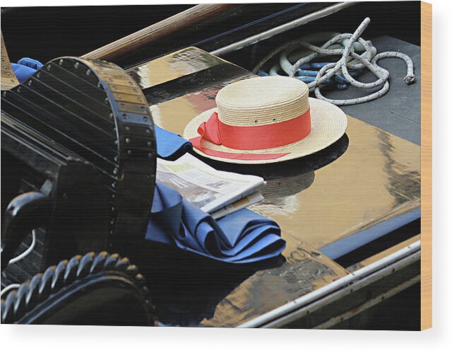 Italy Wood Print featuring the photograph Gondolier's Hat by Vicki Hone Smith