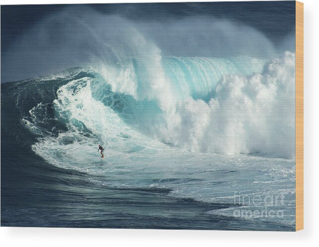 Surf Wood Print featuring the photograph Hawaii Surfing Jaws 1 by Bob Christopher