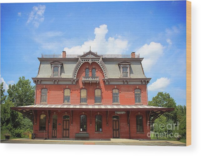 Hopewell Wood Print featuring the photograph Hopewell Railroad Station by Colleen Kammerer