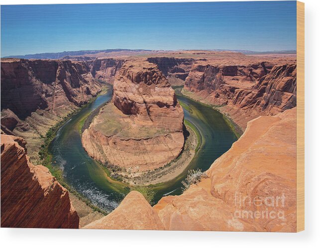 Horseshoe Bend In Page Arizona Near The Grand Canyon Wood Print featuring the photograph Horseshoe Bend by Sanjeev Singhal