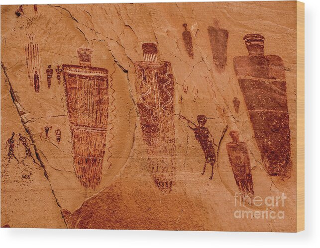 Horseshoe Canyon Wood Print featuring the photograph Horseshoe Canyon Great Gallery Group 2 Pictographs by Gary Whitton