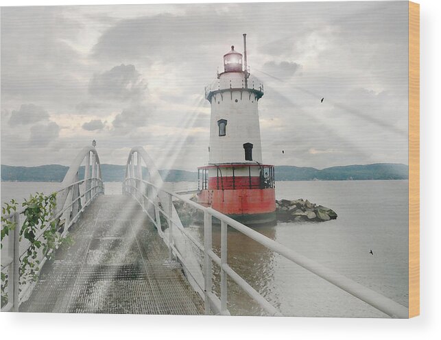 Tarrytown Lighthouse Wood Print featuring the photograph Hudson Light by Diana Angstadt