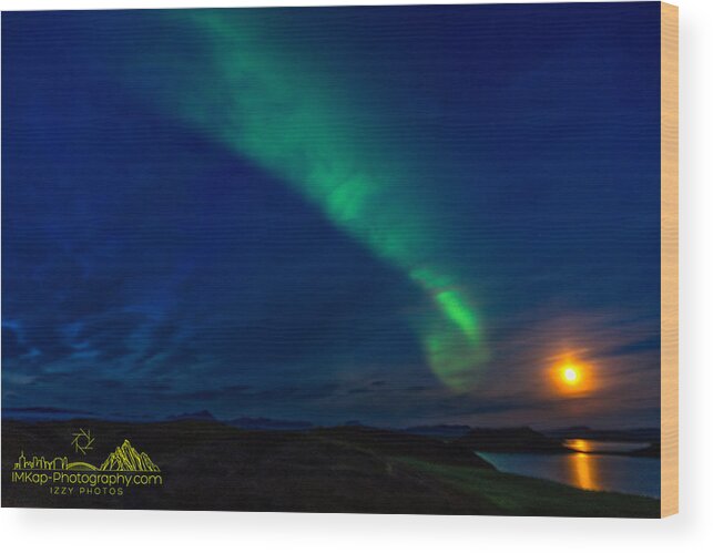 Iceland Wood Print featuring the photograph Iceland Northern Lights by Izet Kapetanovic