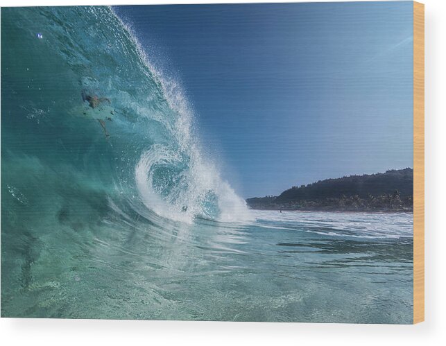 Surf Wood Print featuring the photograph In The Curl by Sean Davey