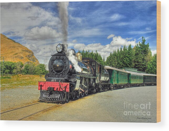 Train Wood Print featuring the photograph Kingston Flyer by Peter Kennett