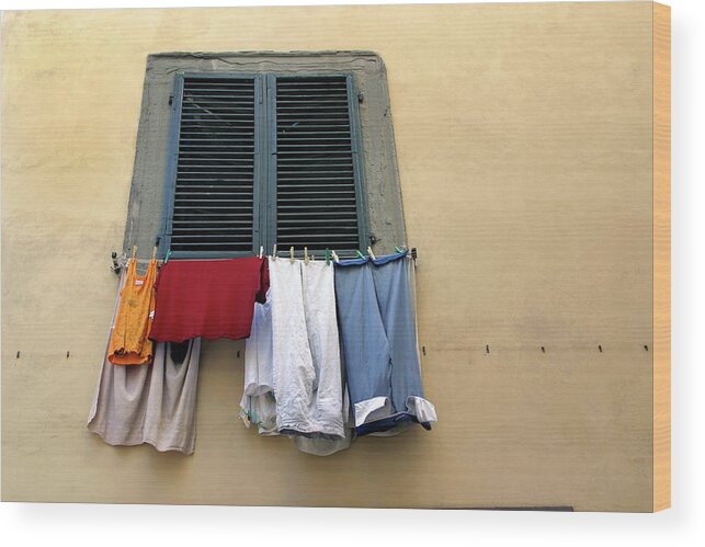 Italy Wood Print featuring the photograph Laundry Day by KG Thienemann