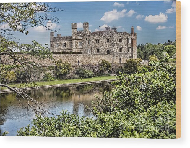 Leeds Wood Print featuring the photograph Leeds Castle, UK by Shirley Mangini