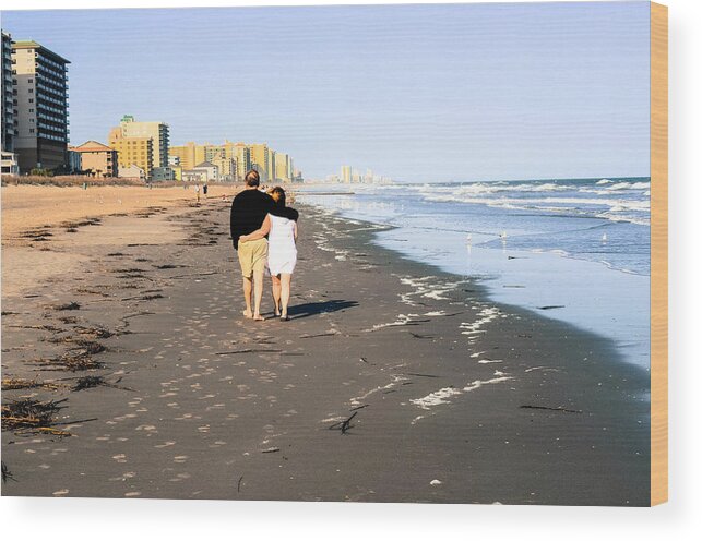 Beach Wood Print featuring the photograph Lovers On The Beach by Tom Zukauskas