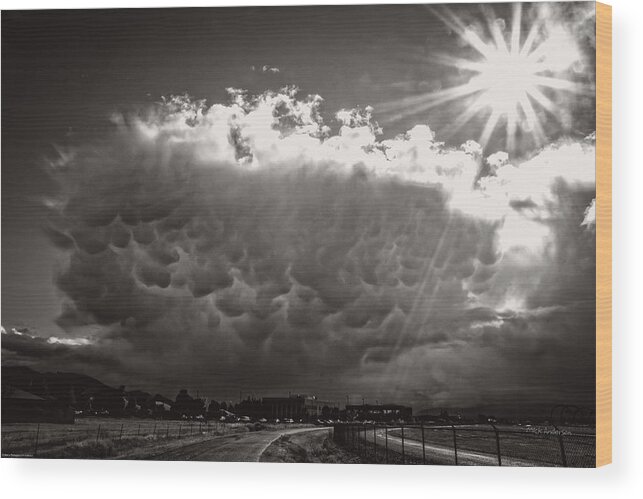 Mammatus Wood Print featuring the photograph Mammatus Storm Cloud by Mick Anderson