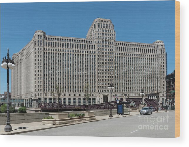 Art Wood Print featuring the photograph Merchandise Mart by David Levin