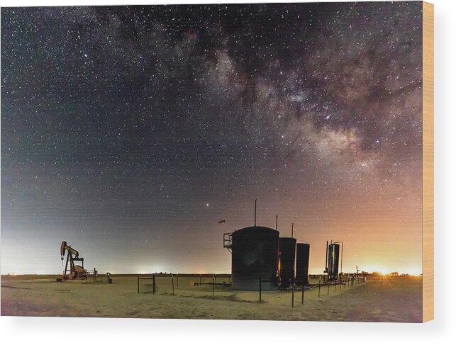 Battery Wood Print featuring the photograph Milky Way Lease by Jonas Wingfield