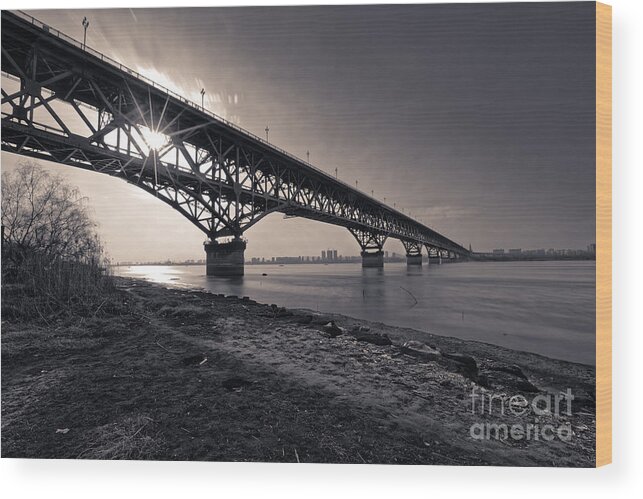 Daqiao Park Wood Print featuring the photograph Nanjing Yangtze River Bridge Sihlouette A by James L Davidson