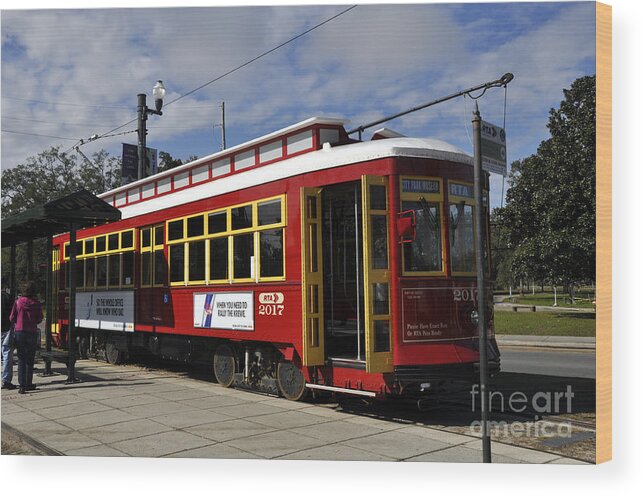 Rta Wood Print featuring the photograph New Orleans Street Car by Andrew Dinh