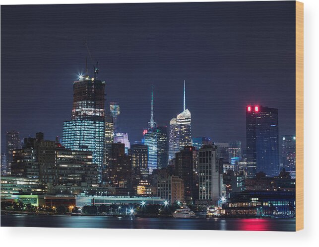 Landscape Wood Print featuring the photograph Nyc2 by Rob Dietrich