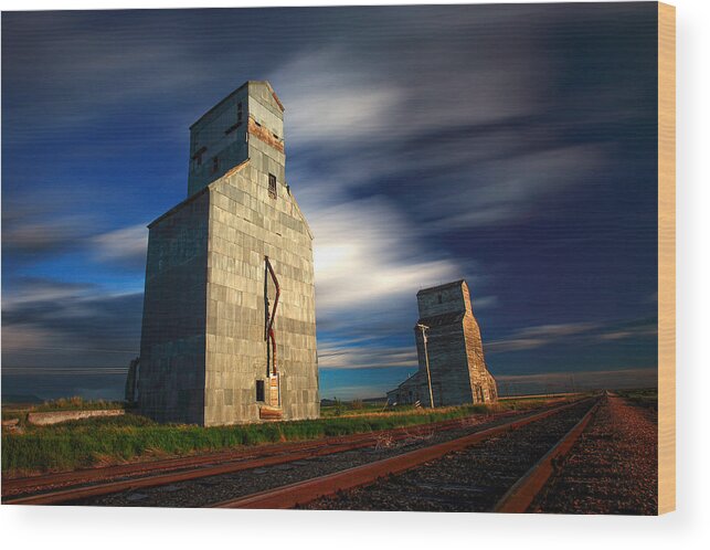 Grain Elevators Wood Print featuring the photograph Old Grain Elevators by Todd Klassy