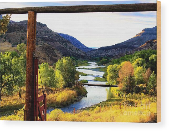 Landscape Wood Print featuring the photograph Open, come in, enjoy by Merle Grenz