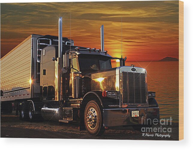 Big Rigs Wood Print featuring the photograph Peterbilt into the Sunset by Randy Harris