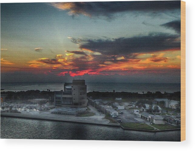Port Wood Print featuring the photograph Port Everglades Sunrise by Judy Hall-Folde