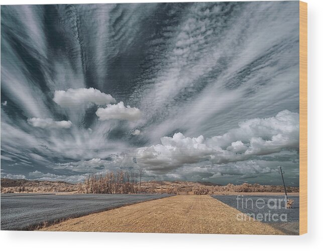 Big Sky Wood Print featuring the photograph Sky Over Vihre by Norman Gabitzsch