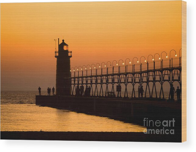South Haven Lighthouse Wood Print featuring the photograph South Haven Light At Sunset by Rich S