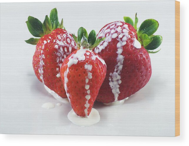 Strawberry Wood Print featuring the photograph Strawberries and cream by Chris Day