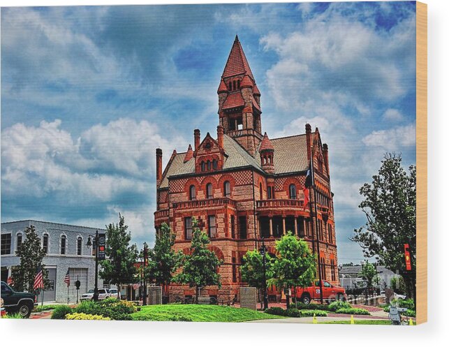 Texas Wood Print featuring the photograph Sulphur Springs Courthouse by Diana Mary Sharpton