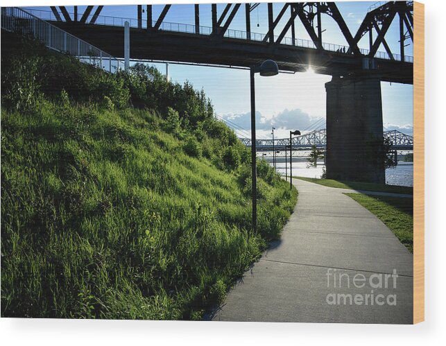 Louisville Kentucky Wood Print featuring the photograph Sun Ray by FineArtRoyal Joshua Mimbs