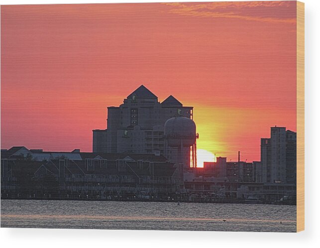 Sun Wood Print featuring the photograph Sunrise at 17th St by Robert Banach