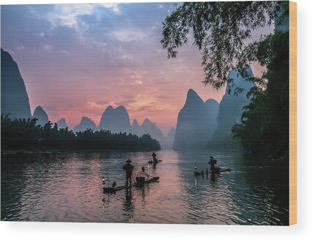 Asia Wood Print featuring the photograph Sunrise at Lee river by Usha Peddamatham