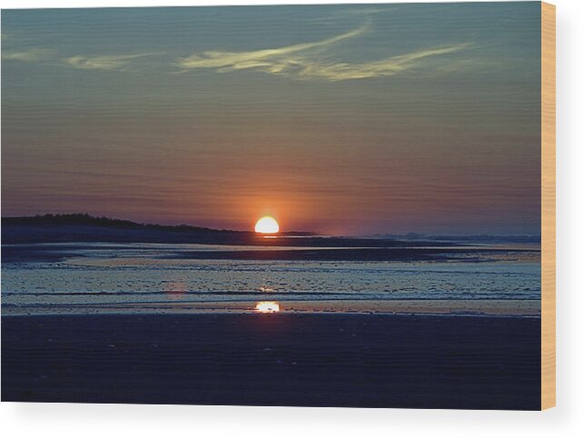 Seas Wood Print featuring the photograph Sunrise I X by Newwwman