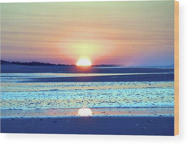 Seas Wood Print featuring the photograph Sunrise X I V by Newwwman