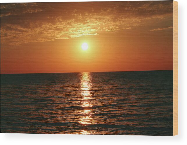 Sunset Wood Print featuring the photograph Sunset in Bimini by Samantha Delory