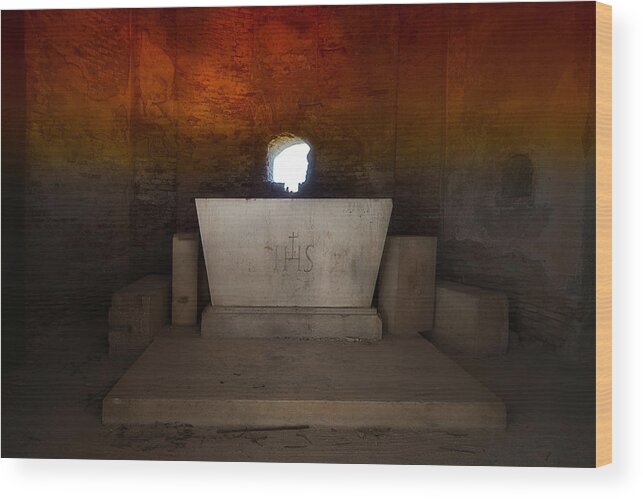 Genoa Forts Wood Print featuring the photograph The Altar - L'altare by Enrico Pelos