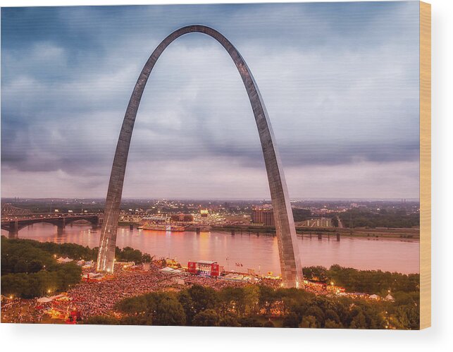 Americana Wood Print featuring the photograph THE ARCH above VP FAIR 2005 by Robert FERD Frank