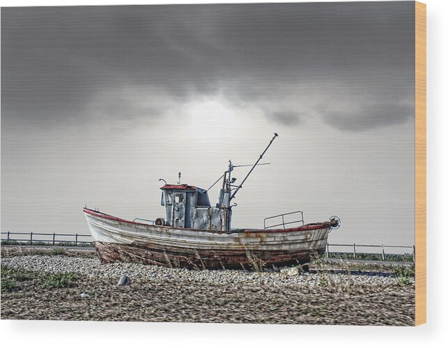 Photography Wood Print featuring the photograph The boat by Angel Jesus De la Fuente