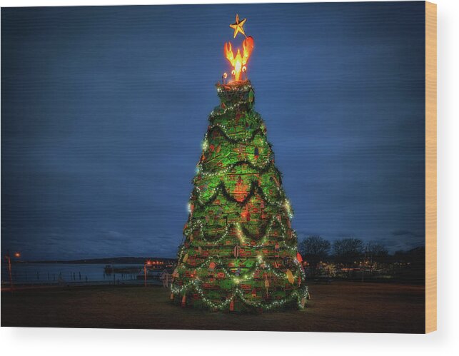 Christmas Wood Print featuring the photograph The Lobster Trap Christmas Tree by Rick Berk