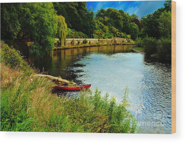 Rivers Wood Print featuring the photograph The Wye by Richard Denyer
