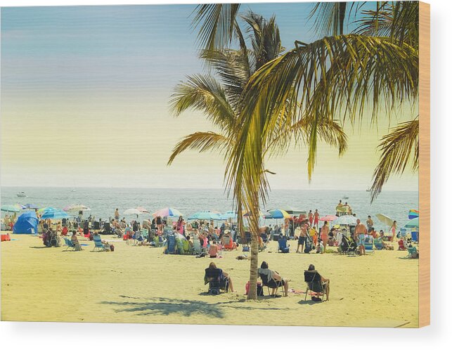 Beach Umbrellas Wood Print featuring the photograph To the Beach by Colleen Kammerer