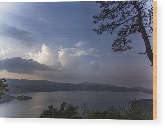 Lake Wood Print featuring the photograph Umiam Lake Shillong by Ramabhadran Thirupattur
