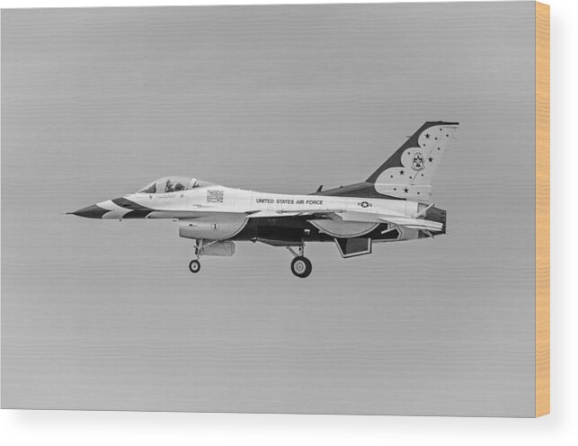 United States Air Force Thunderbirds Wood Print featuring the photograph United States Air Force Thunderbirds  07 by Susan McMenamin