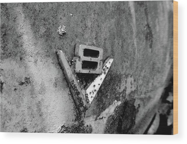 V8 Wood Print featuring the photograph V8 Emblem by Matthew Mezo