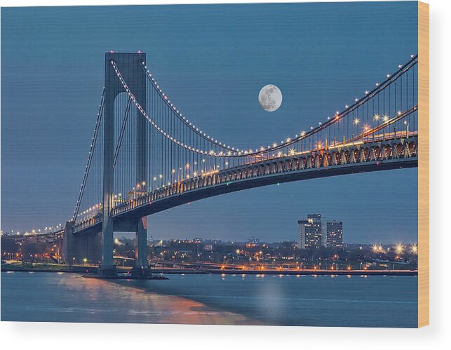 Verrazano Narrows Bridge Wood Print featuring the photograph Verrazano Narrows Bridge Moon by Susan Candelario