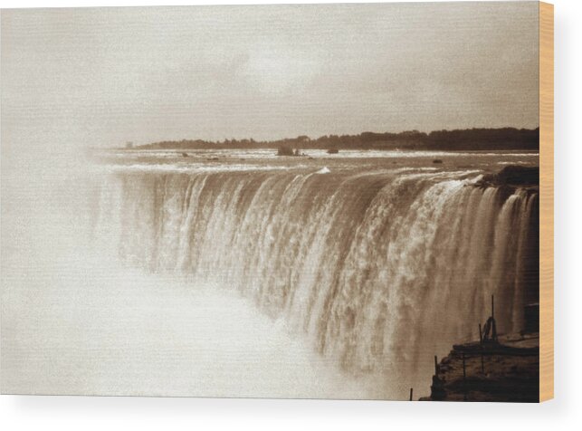 Vintage Wood Print featuring the photograph Vintage Horsehoe Falls Niagara by Marilyn Hunt