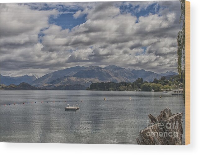 Background Wood Print featuring the photograph Wakatipu lake in New Zealand by Patricia Hofmeester