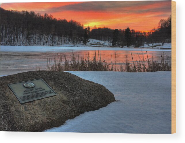 Peaks Of Otter Wood Print featuring the photograph Winter Sunset Abbott Lake by Steve Hurt