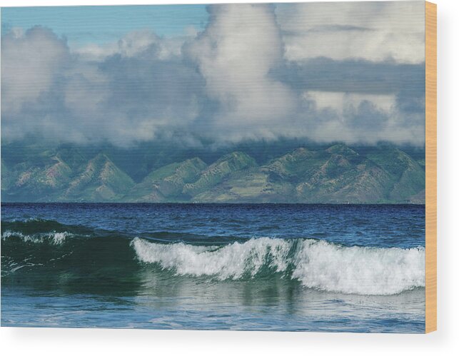 Hawaii Wood Print featuring the photograph Maui Breakers #2 by Jeff Phillippi