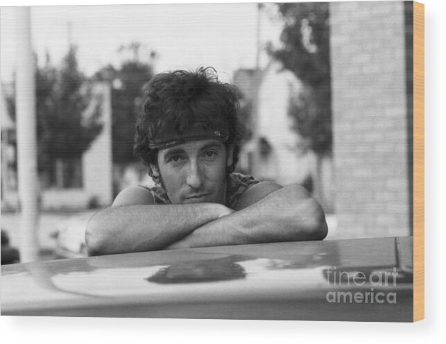 1980-1989 Wood Print featuring the photograph Bruce Springsteen #17 by The Estate Of David Gahr