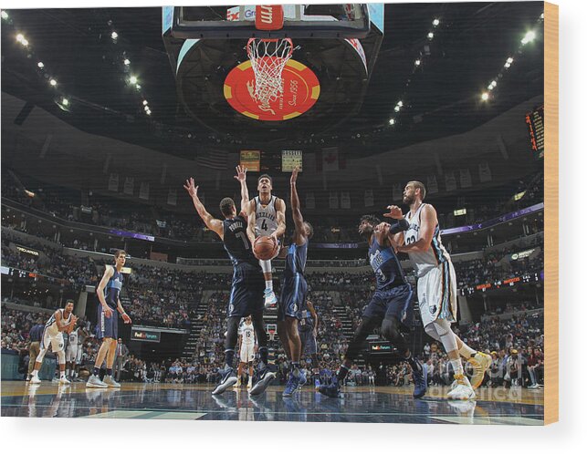 Nba Pro Basketball Wood Print featuring the photograph Dallas Mavericks V Memphis Grizzlies by Joe Murphy