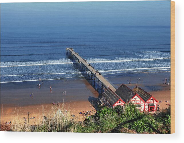 Saltburn By The Sea Wood Print featuring the photograph A Sunny Day At Saltburn by Jeff Townsend