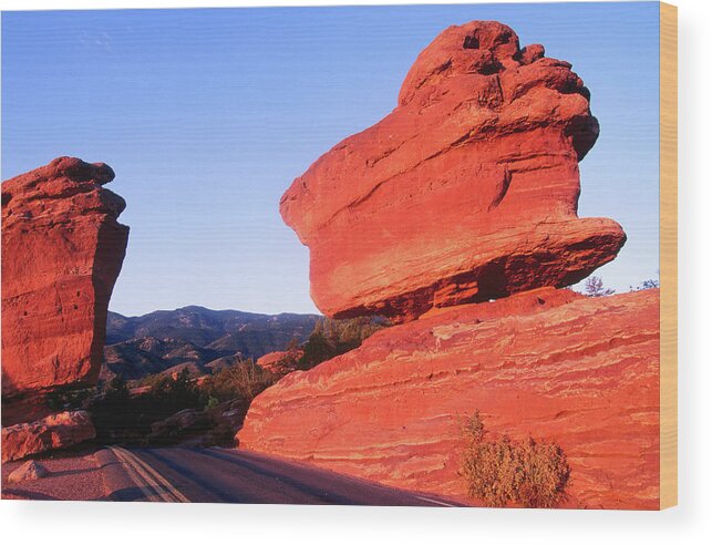 Scenics Wood Print featuring the photograph Balance Rock, Garden Of The Gods by John Elk Iii